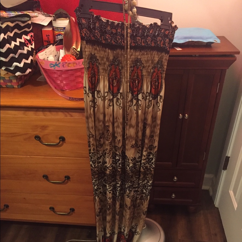 Very long dress strapless very thin